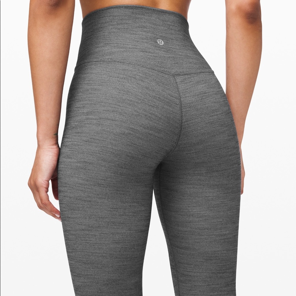 Lululemon’s Align Pant 25” leggings - Picture 5 of 6